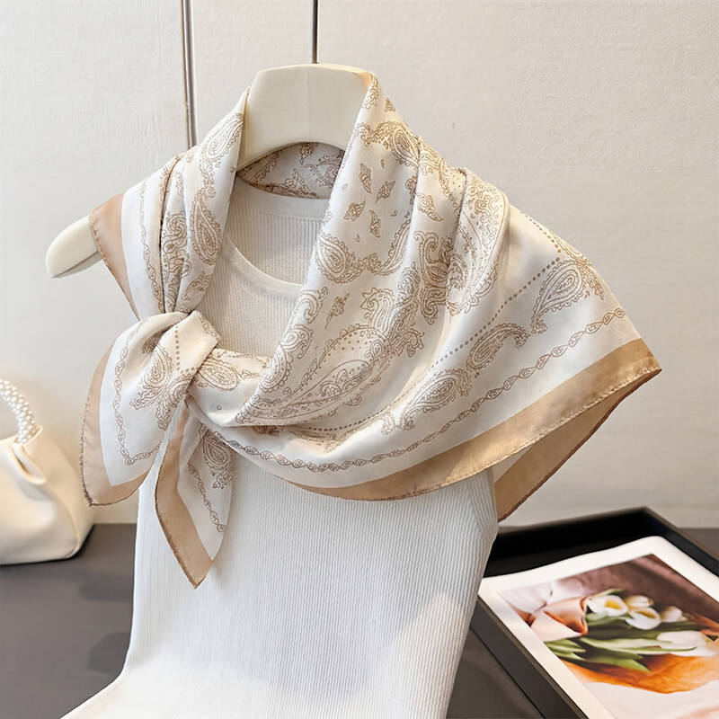 ผ้าพันคอสี่เหลี่ยมลายเพสลีย์สี - Silk Neck Scarf บทวิจารณ์และราคา